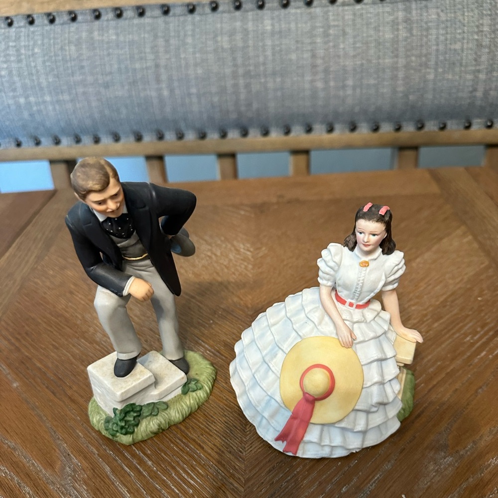 Rhett Butler and Scarlett Figurine Avon